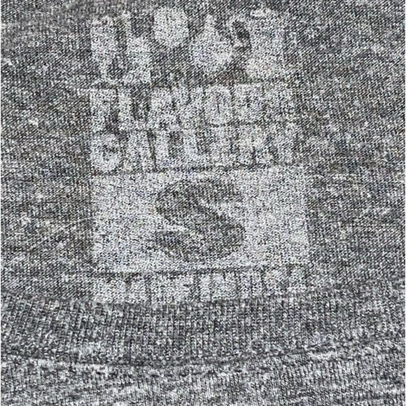 SOBEWFF South Beach Wine & Food Festival T-shirt Retro Rainbow 🌈 Graphic - Picture 3 of 6